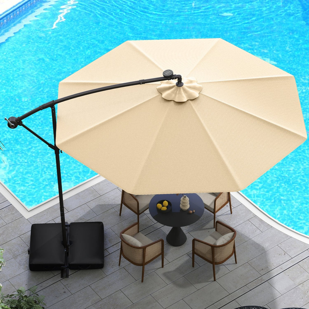 Parasol déporté de 10 pieds avec 32 lumières LED et batteries à panneau solaire - Beige