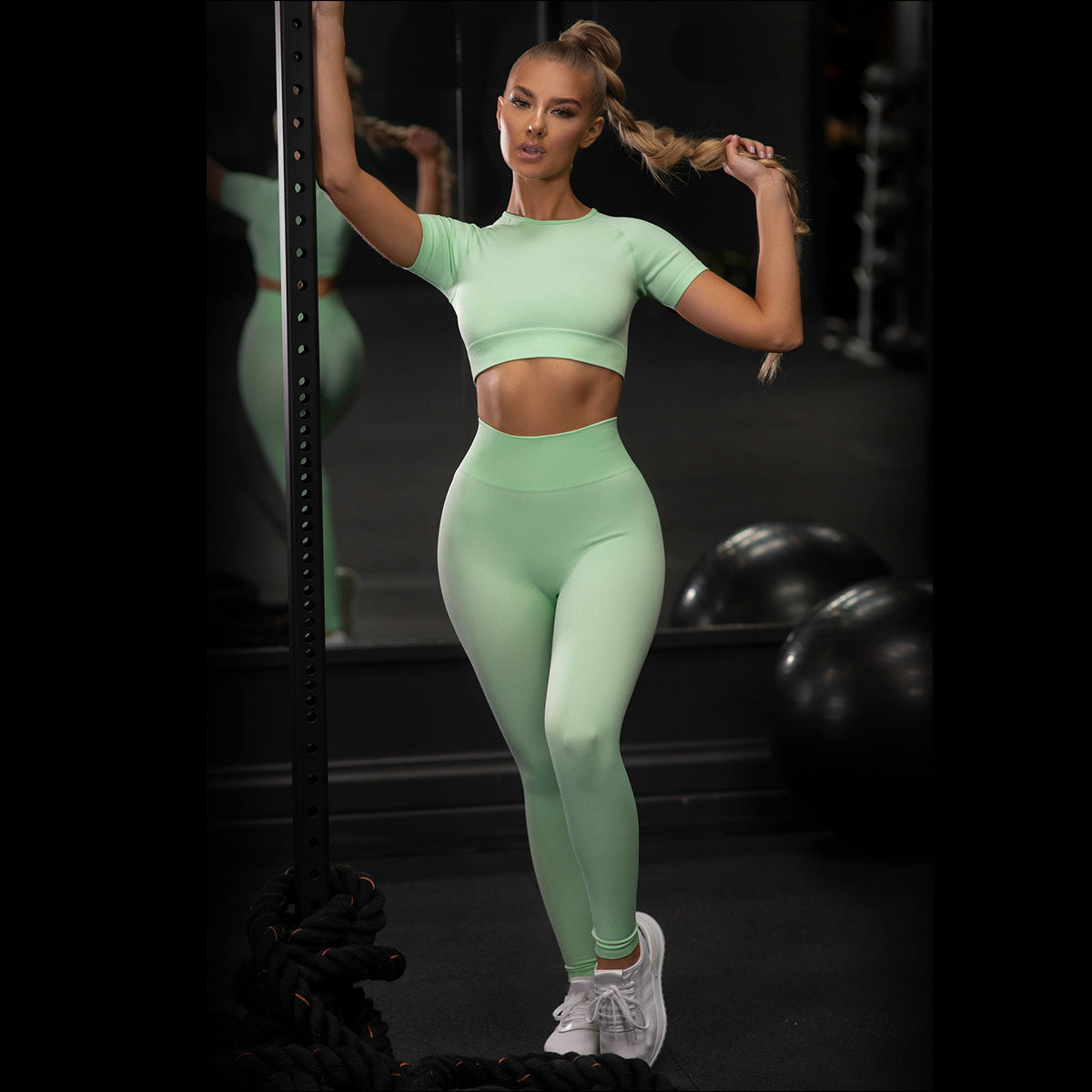 Einfarbiges Yoga-Set für Damen – Zweiteiliges Fitness- und Sport-Workout-Outfit
