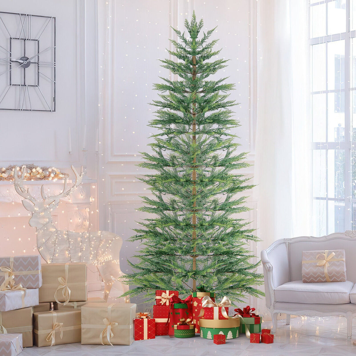 2,28 m künstlicher, vorbeleuchteter Zypressen-Weihnachtsbaum mit 612 PE-Spitzen und 540 versteckten warmweißen LEDs