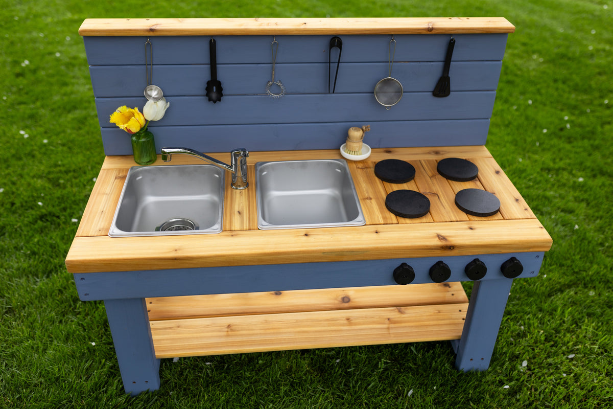 Painted Simple kitchen with backsplash & shelf (Left Sinks)