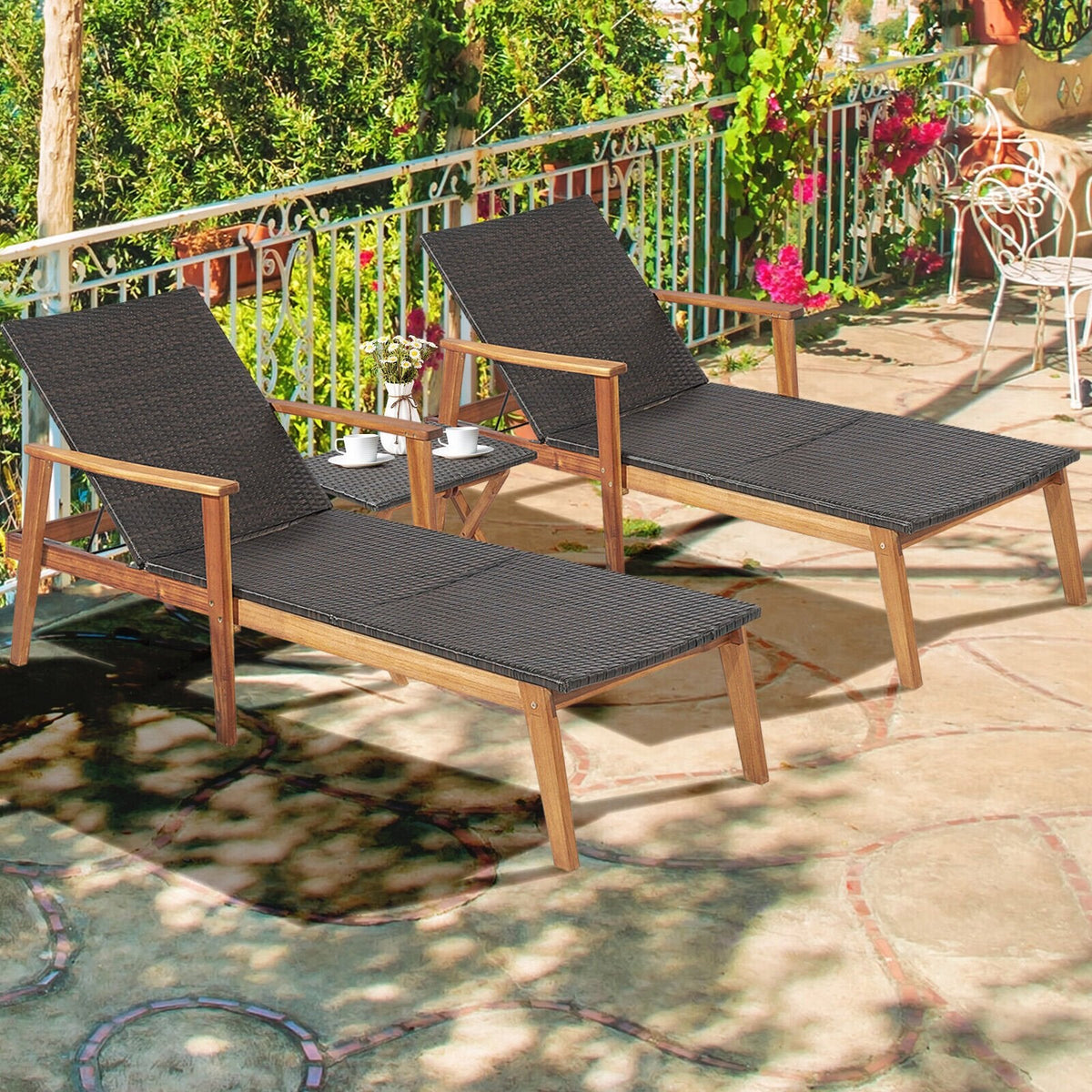 Chaise longue en acacia et osier avec table d'appoint rabattable, capacité de 800 lb