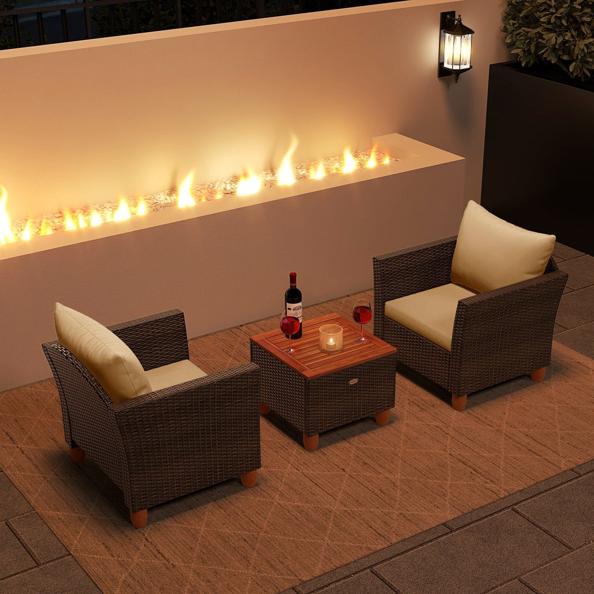 3-teiliges Rattan-Terrassenmöbel-Set, 2 Einzelsessel mit beigen Auflagen und ein 20 Zoll großer Klapp-Beistelltisch aus Akazienholz mit Stauraum