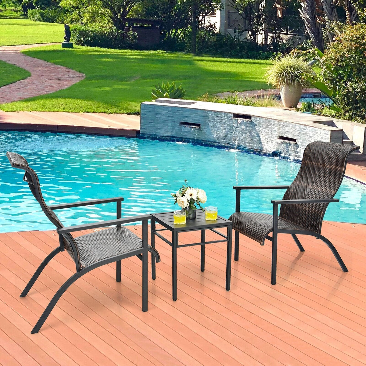 3-teiliges Rattan-Bistro-Set für die Terrasse, 2 geflochtene Hochlehner mit 150 kg Belastbarkeit in Braun-Mix auf Schwarz, mit 43 cm Beistelltisch
