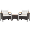 Salon de jardin en rotin 3 pièces, 2 fauteuils simples avec accoudoirs en acacia supportant 350 lb, coussins blanc cassé et table d'appoint avec plateau en acacia de 17,5 po
