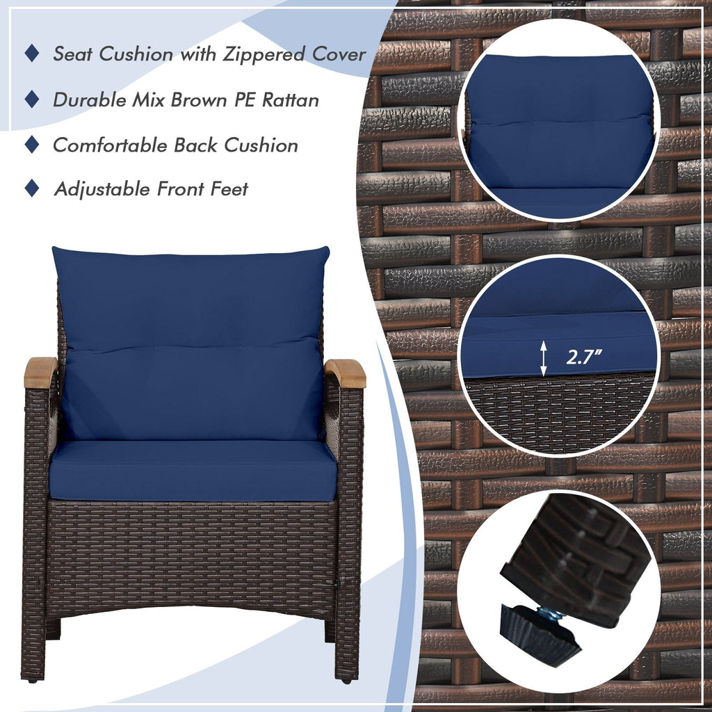 3-teiliges Rattan-Terrassenset, 2 Einzelsessel mit Akazienholz-Armlehnen bis 160 kg belastbar, marineblaue Polster und ein 44,5 cm Beistelltisch mit Akazienholzplatte