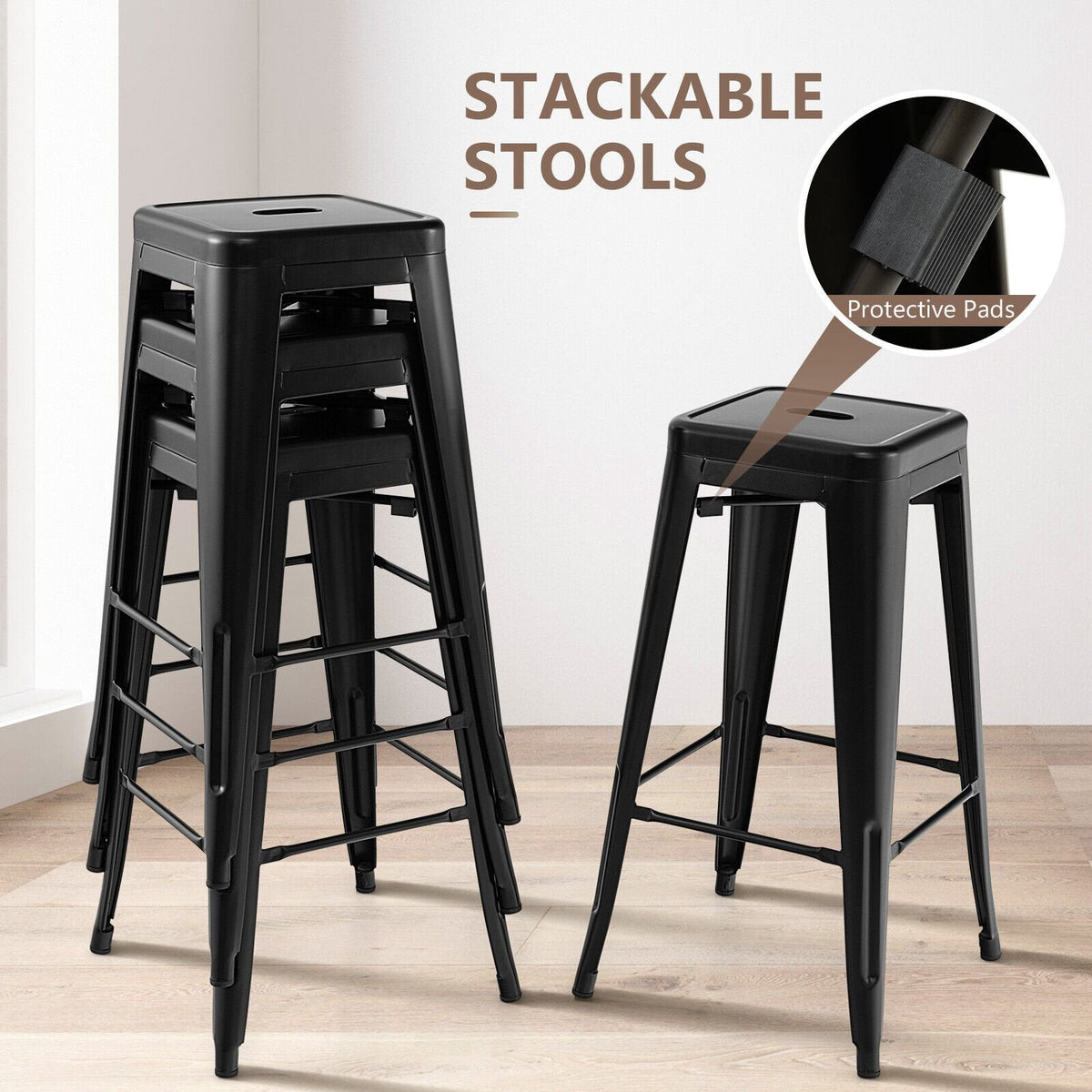 Lot de 4 tabourets de bar empilables en métal noir avec encoche pour repose-pieds, hauteur d’assise de 30 pouces