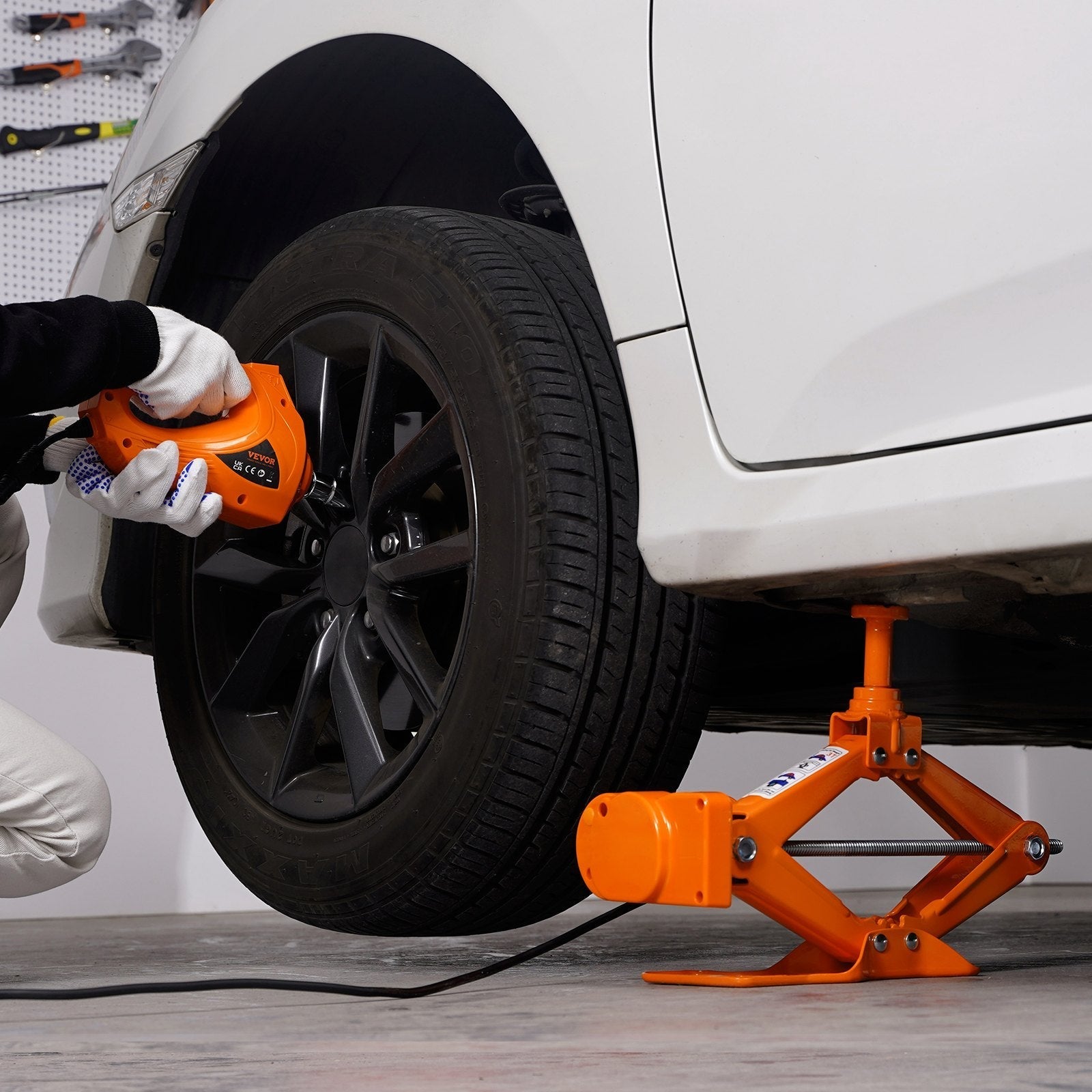 VEVOR Electric Car Jack, 3 Tons  6600 Lbs Scissor Jack With Electric Pear Daisy