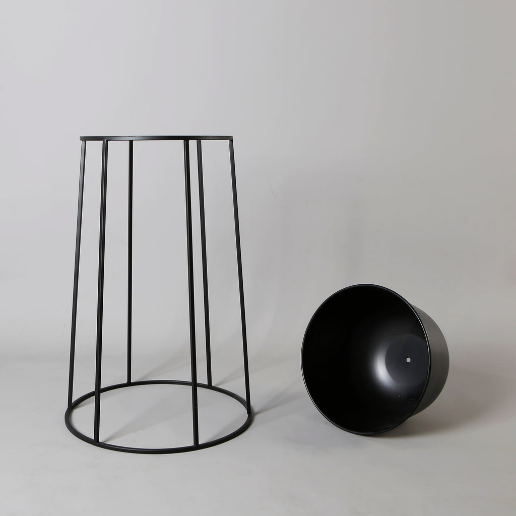 Fazel Black Raised Metal Pot Planter 2’