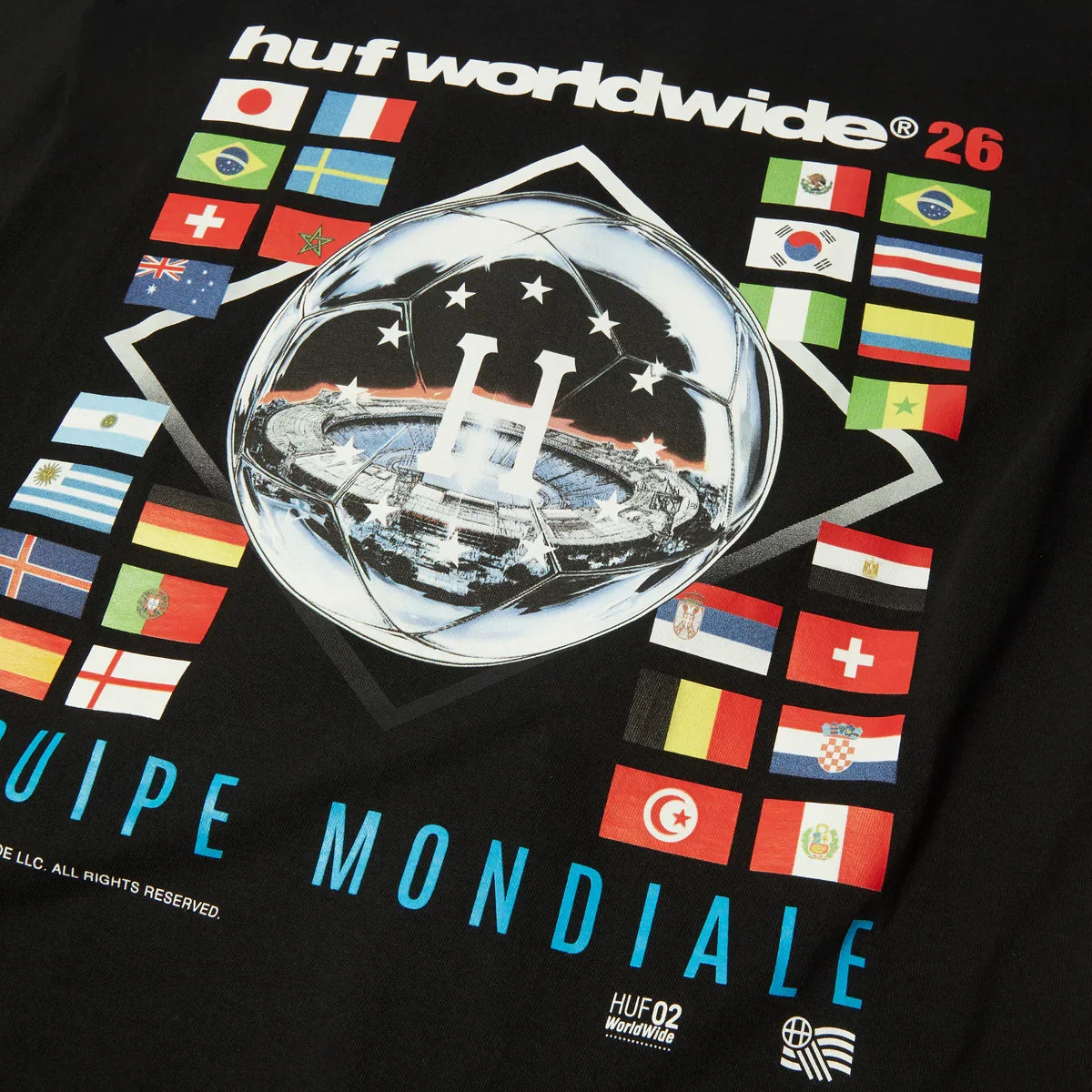 Camiseta HUF 'Equipe Mondiale' - Negra