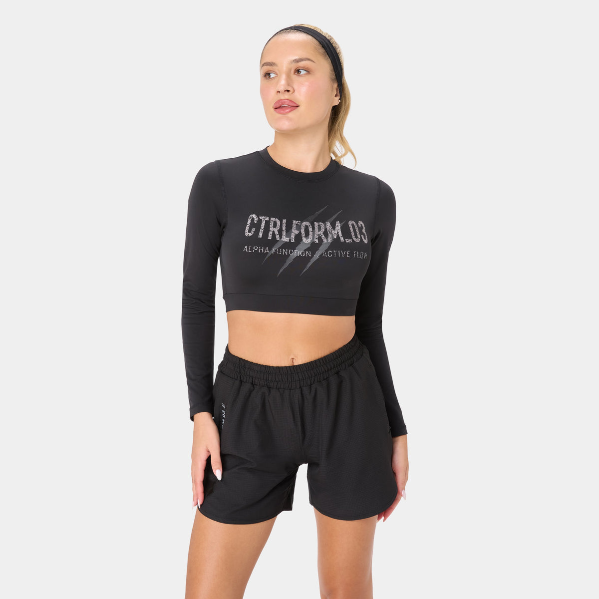 CTRLFORM_03 CROP-TOP — WAR SCHWARZ