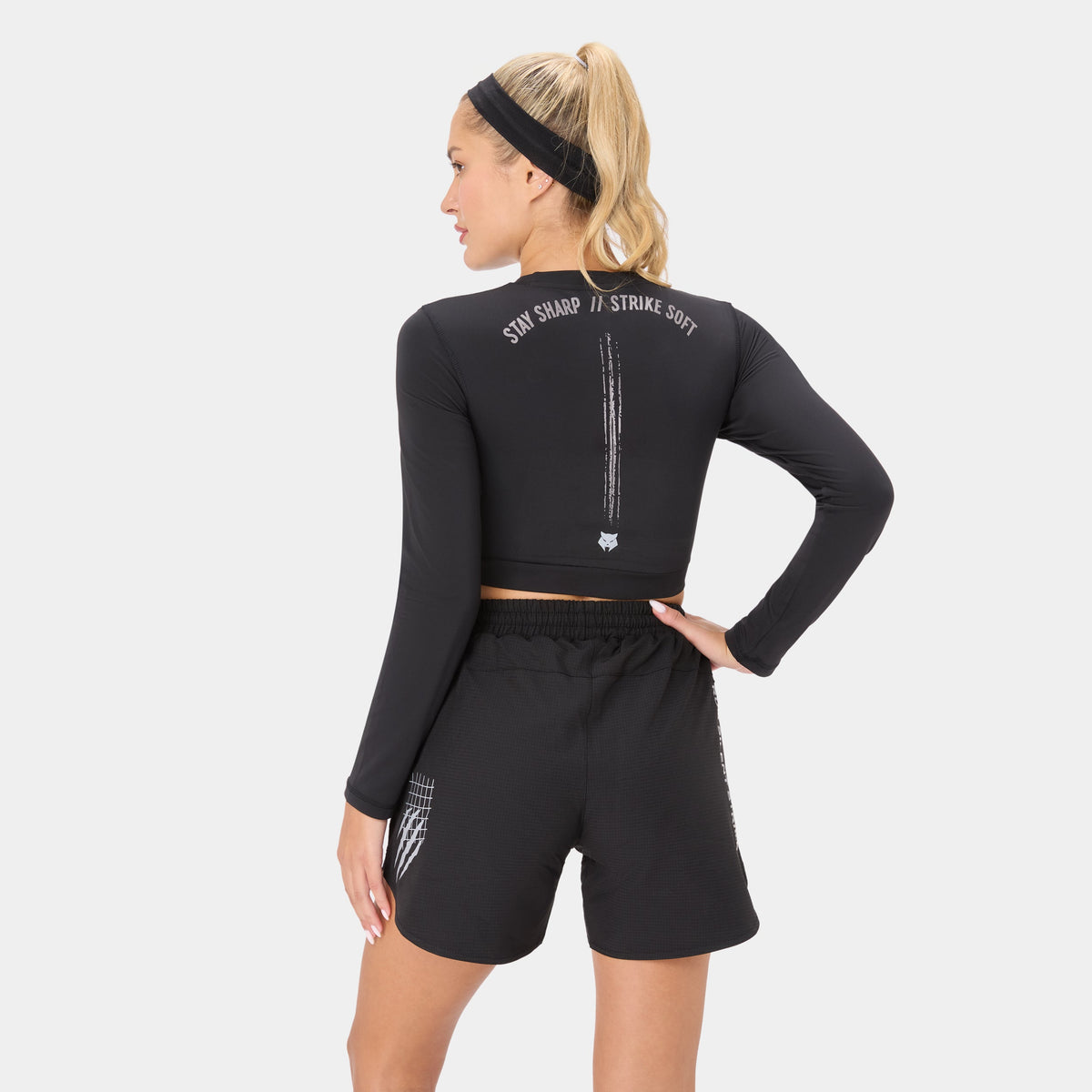 CTRLFORM_03 CROP-TOP — WAR SCHWARZ