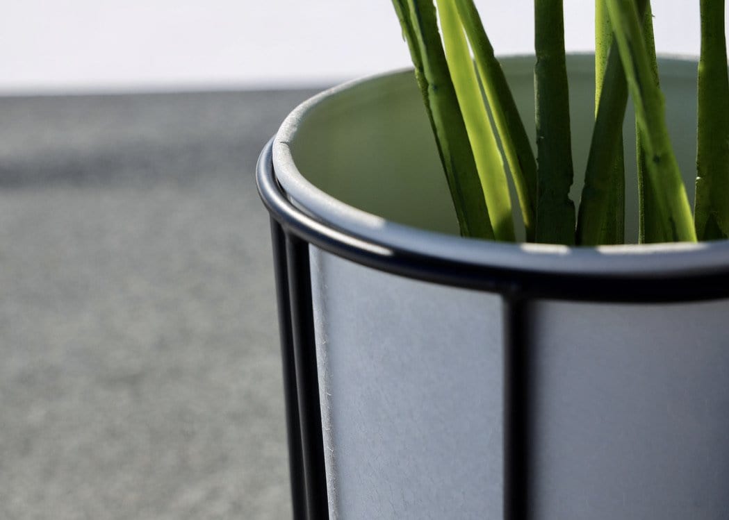 Mati - White Planter With Black Stand