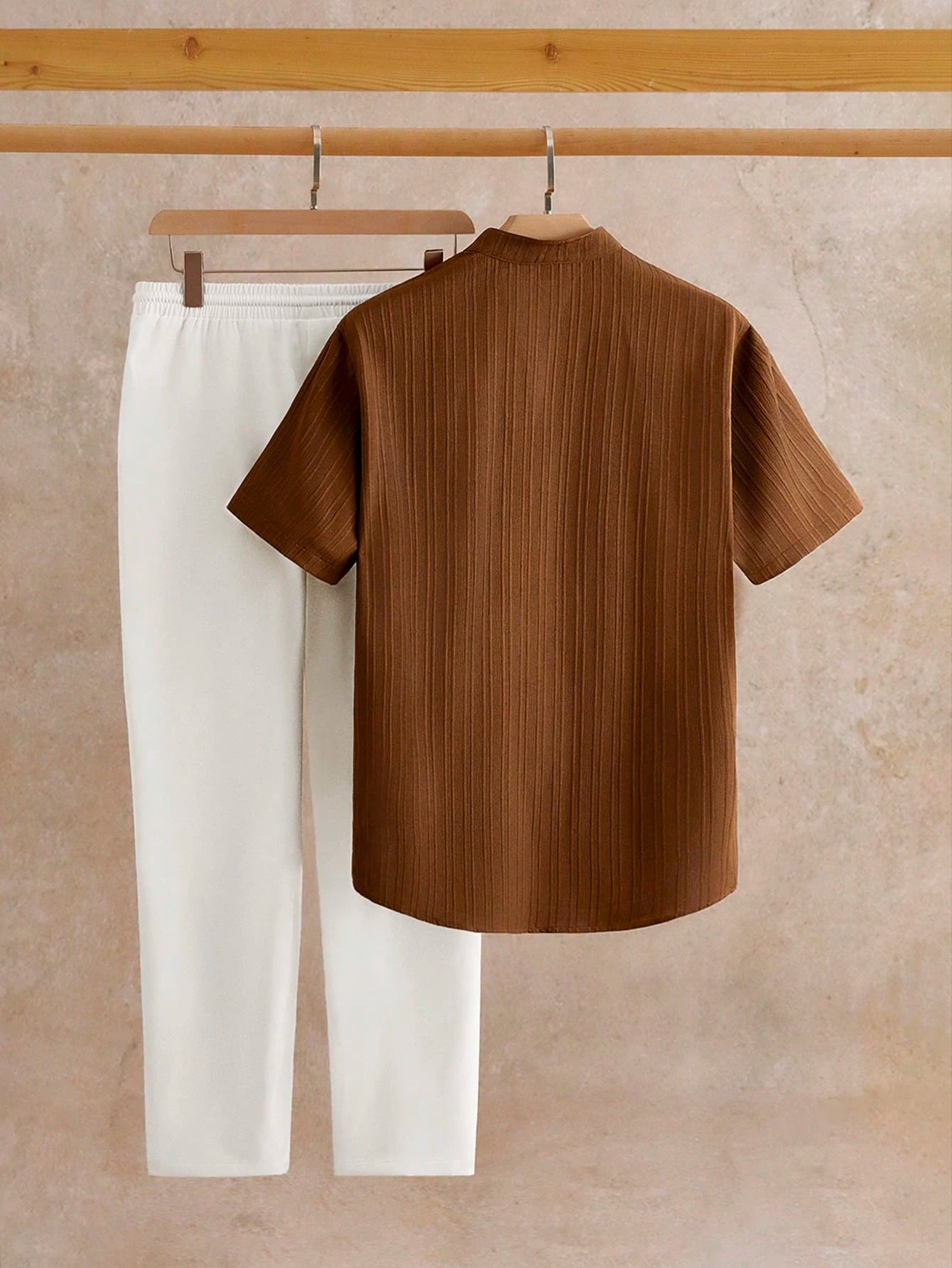 Men's Two-Piece Relaxed Resort Shirt & Cropped Pants Set