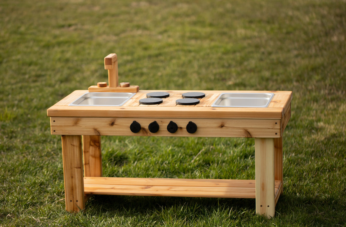 Centered Simple Mud Kitchen (with shelf)