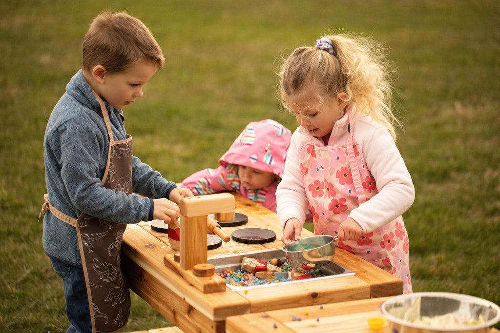 Centered Simple Mud Kitchen (with shelf)