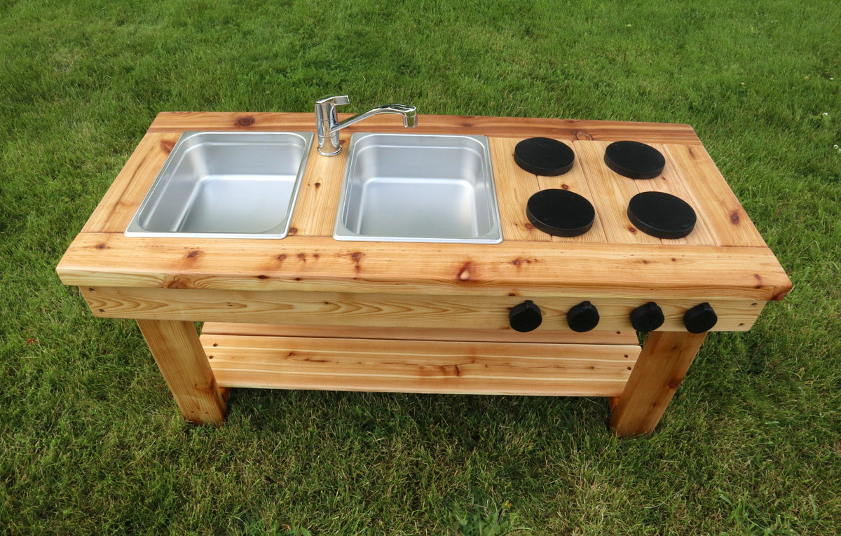Simple Mud Kitchen (with shelf)