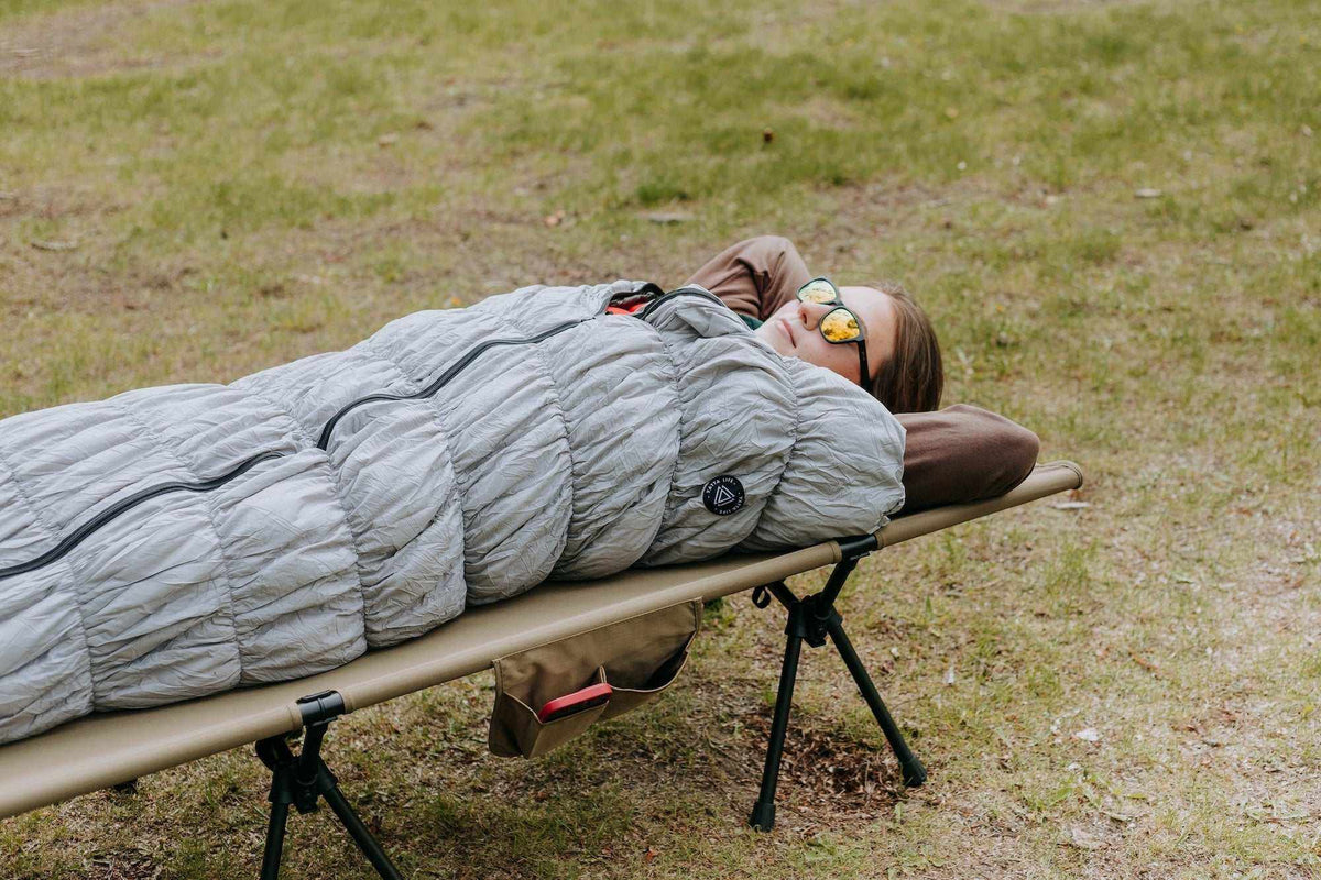 Saco de dormir de plumón de ganso gris