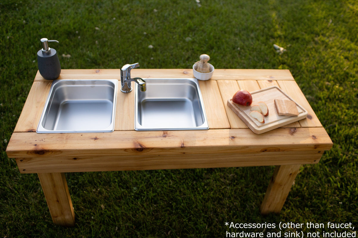 Simple Mud Kitchen (no shelf)