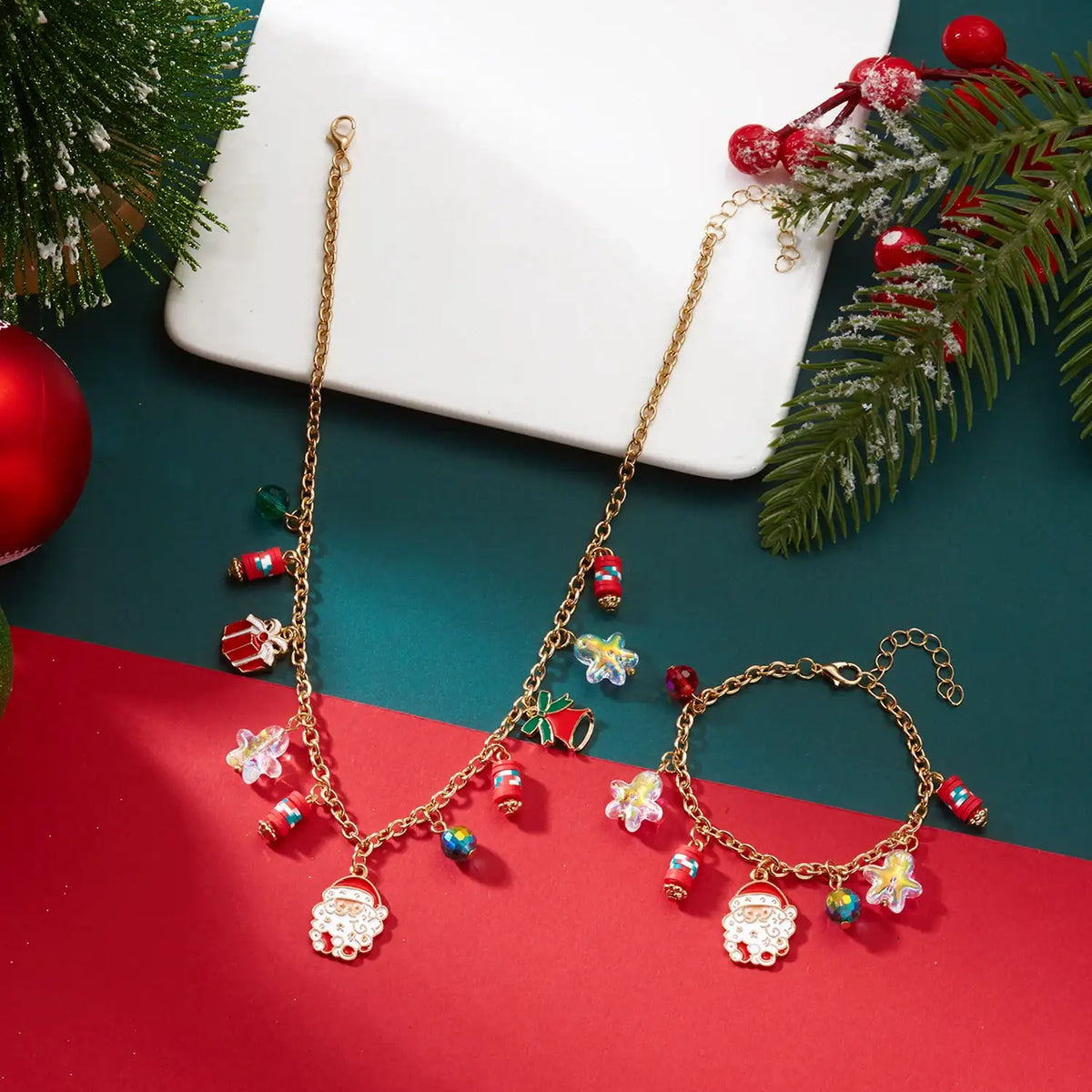Exquisito conjunto de collar y pulsera navideños para mujer, cadena dorada, joyería de copo de nieve, Santa Claus, alce y árbol de Navidad, regalo para fiestas y festivales