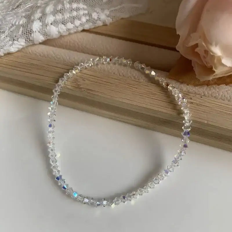 Pulsera de cristal fino, transparente y brillante para mujer, pulsera elástica con refracción de luz colorida y diseño sencillo, joyería para regalo de fiesta 2023