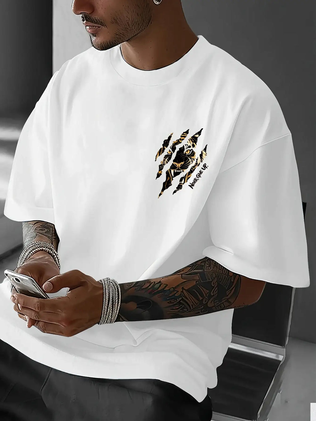 T-shirt homme en 100 % coton doux et de première qualité, motif « Griffe de tigre, ne jamais abandonner », idéal pour un style audacieux et streetwear estival