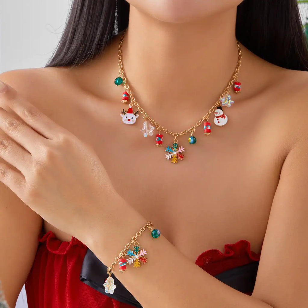 Exquisito conjunto de collar y pulsera navideños para mujer, cadena dorada, joyería de copo de nieve, Santa Claus, alce y árbol de Navidad, regalo para fiestas y festivales