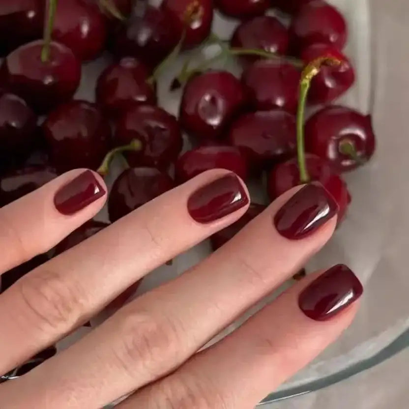 24Pcs Solid Color Wine Red Design Fake Nail Short Square Press on False Nails Simple Detachable Finished Full Cover Nail Tips