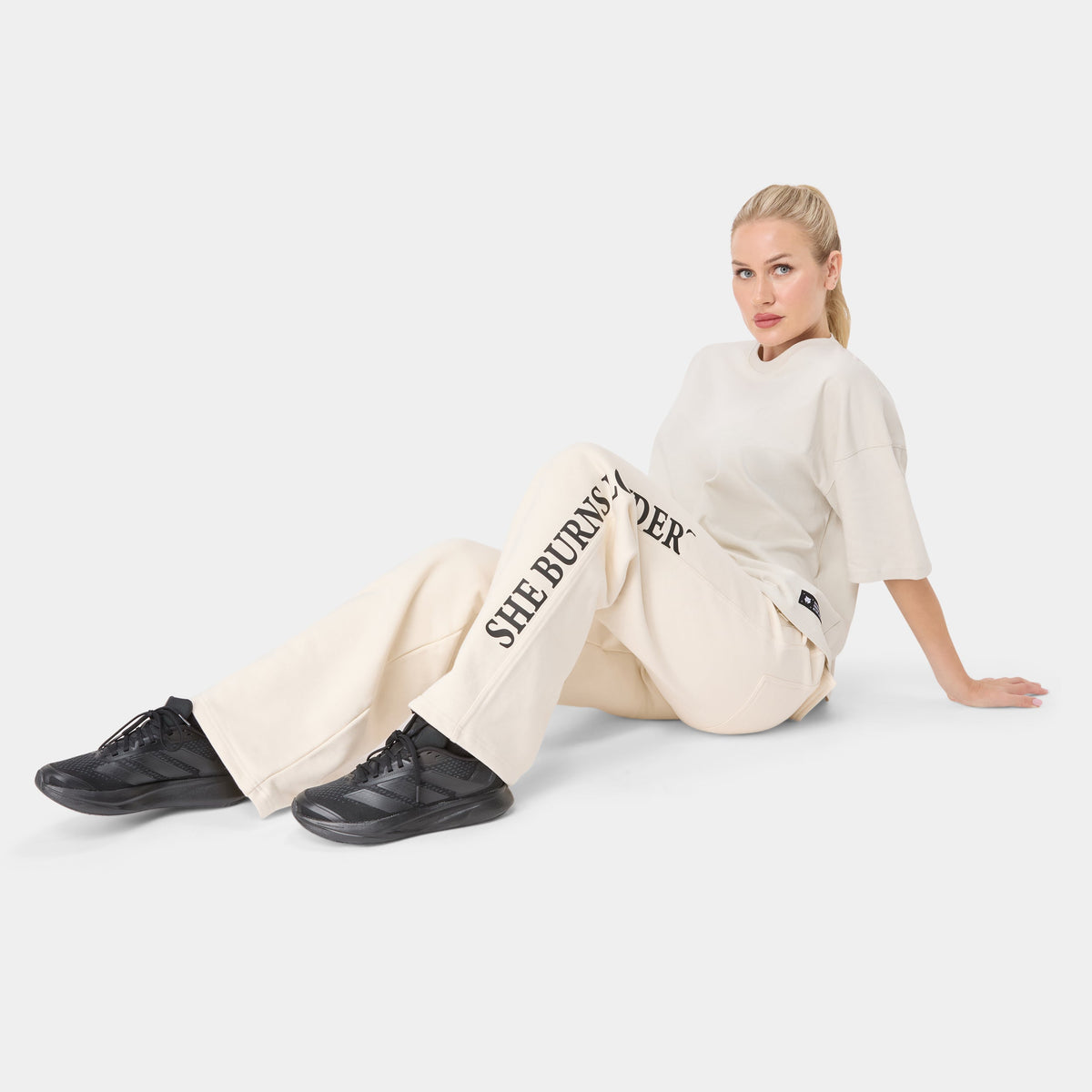 CAMISETA OVERSIZED SHEWOLF_09 — BEIGE TÁCTICO