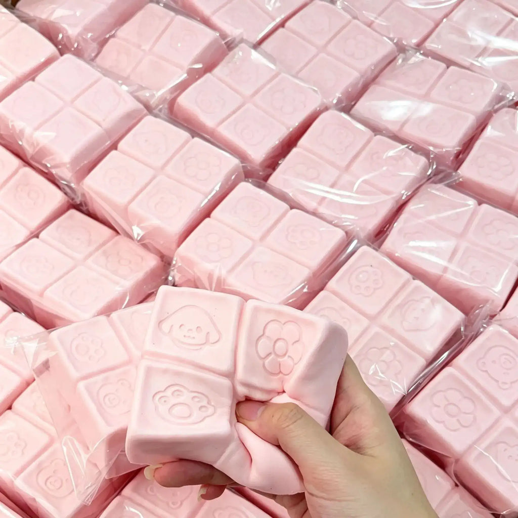 Lindo juguete antiestrés de cuatro cuadrículas con diseño de dibujos animados, barra de chocolate rosa suave, juguete sensorial de apretar con forma de perro, oso, flor y huella, juguete de levantamiento lento para aliviar el estrés, regalo para niños