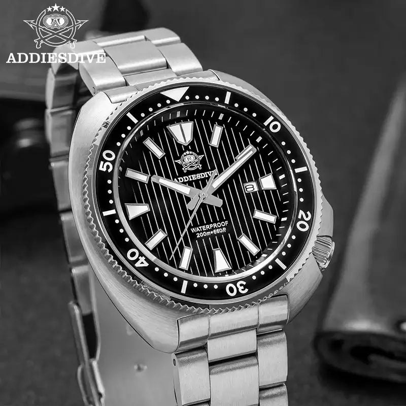 ADDIESDIVE Herren-Outdoor-Quarzuhr, neu, 200 m Tauchtiefe, BGW9 Super Blue Leuchtanzeige, Saphirglas, Herrenuhr aus Edelstahl