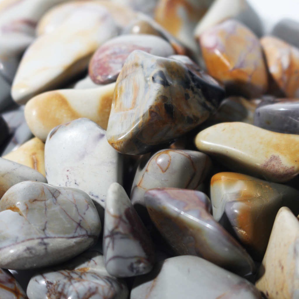 Polychrom-Jaspis Trommelsteine