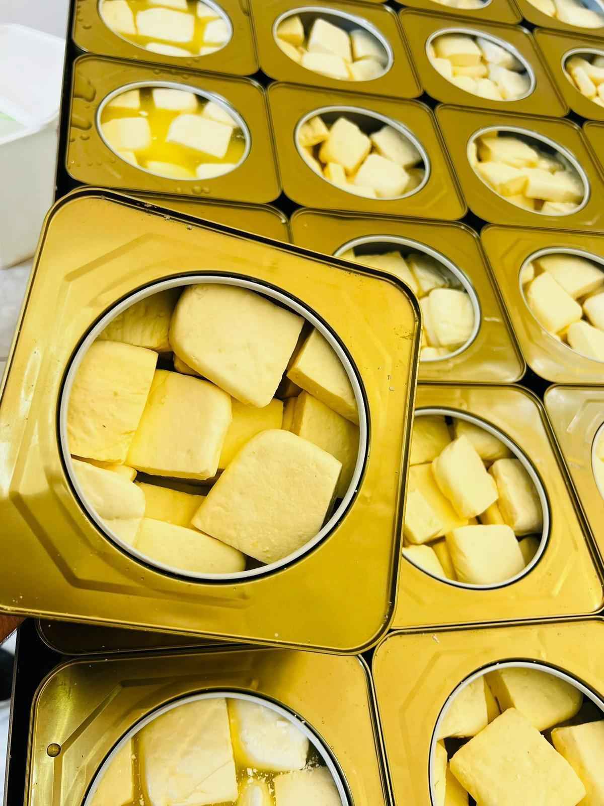 Asliah Palestinian Nabulsi Cheese – Sheep Milk Cheese in Brine - 2.76 lb (1.25 kg)