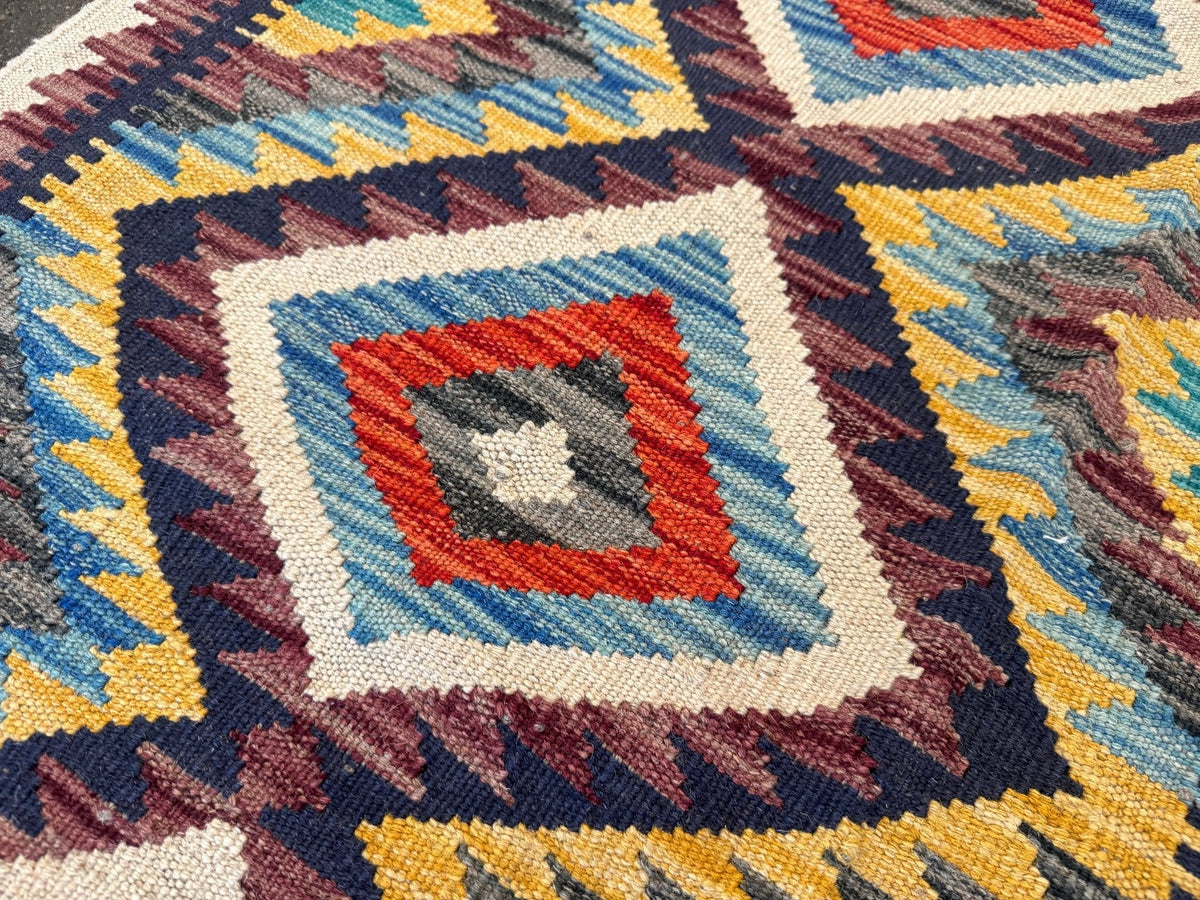 Kilim afghan de Maimana — Losanges bleu ciel et safran | 2'1" × 3'3"