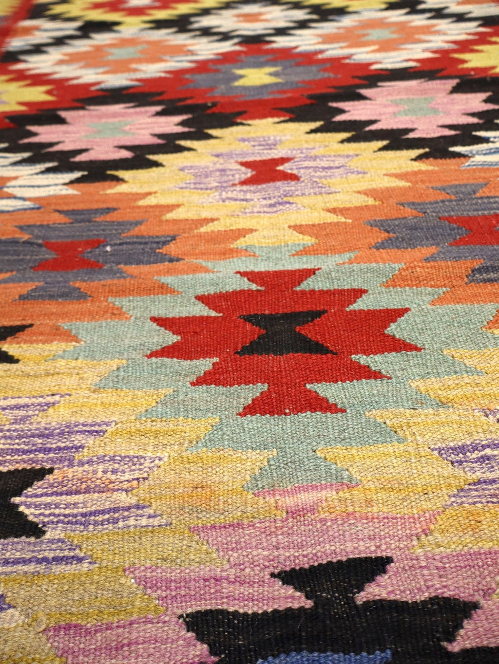 Afghan Maimana Kilim — Apricot & Pastel Starbursts | 3'3" × 5'1"