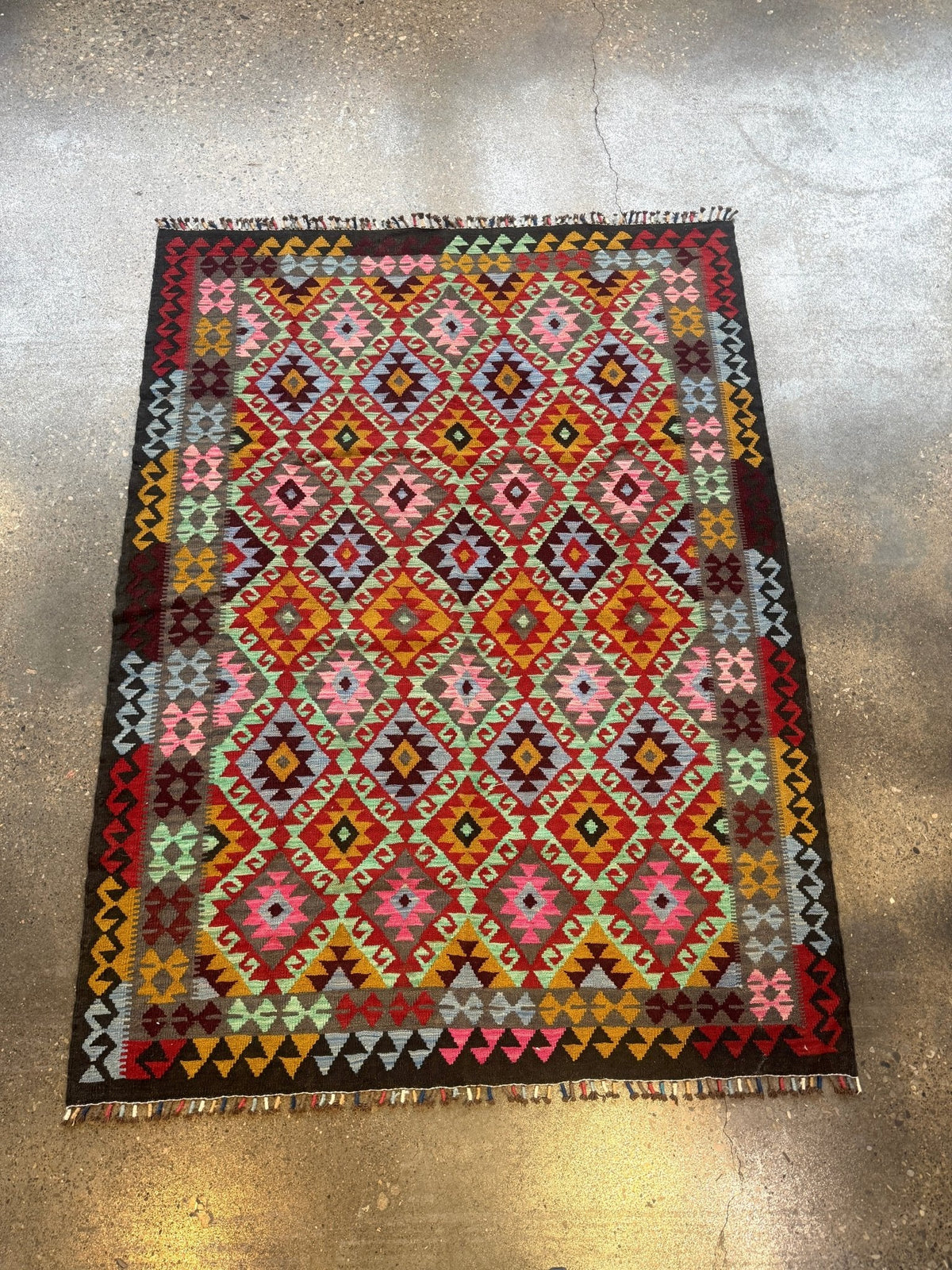Afghan Maimana Kilim — Rose Pink & Mint Diamonds | 5'5" × 7'3"