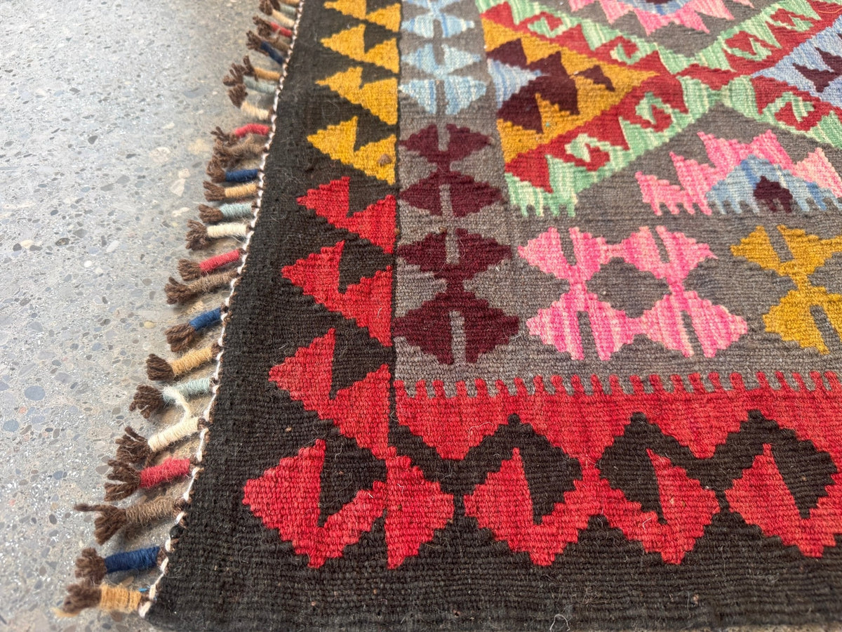 Afghan Maimana Kilim — Rose Pink & Mint Diamonds | 5'5" × 7'3"