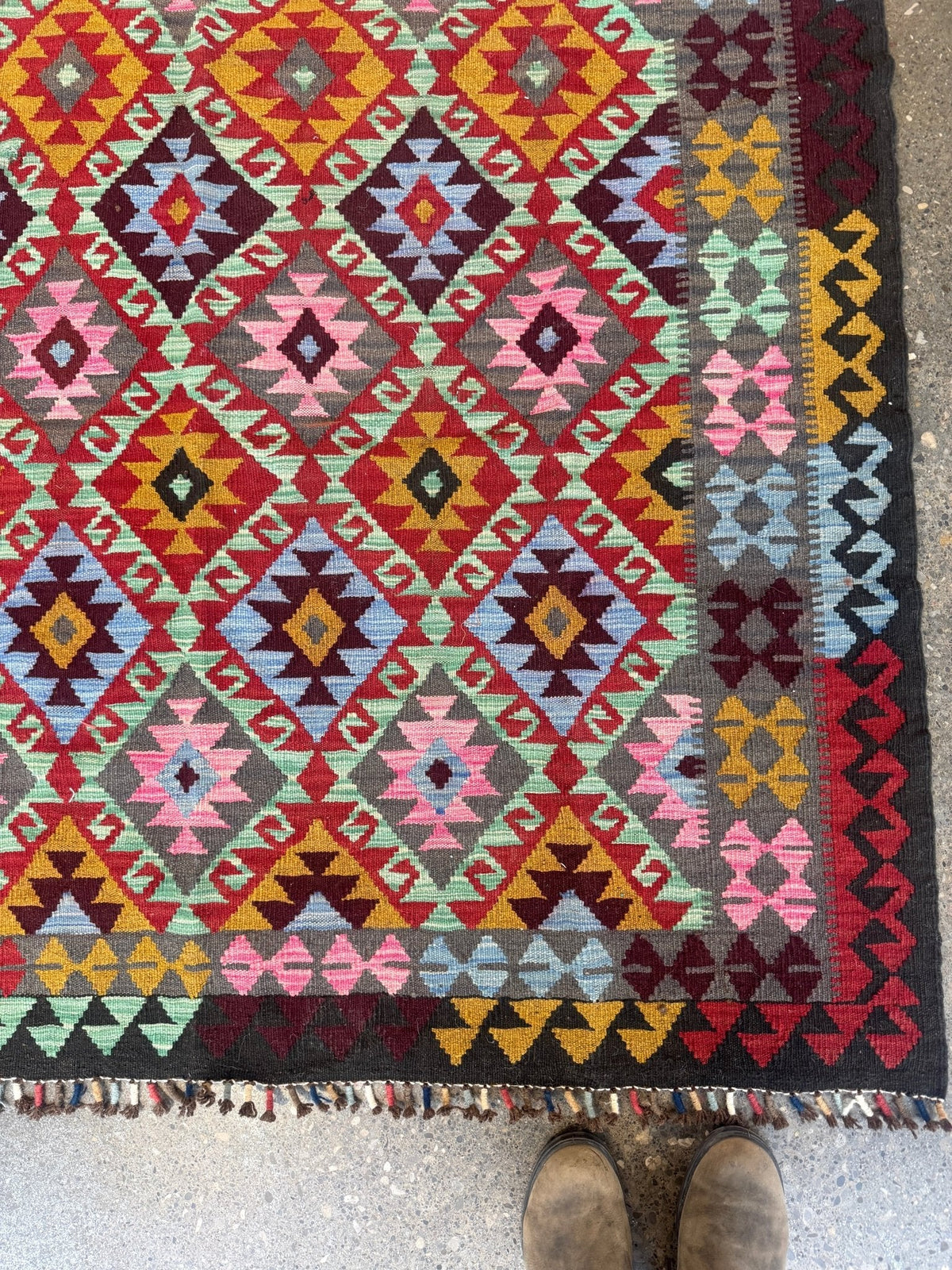 Afghan Maimana Kilim — Rose Pink & Mint Diamonds | 5'5" × 7'3"