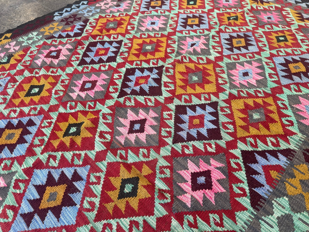 Afghan Maimana Kilim — Rose Pink & Mint Diamonds | 5'5" × 7'3"