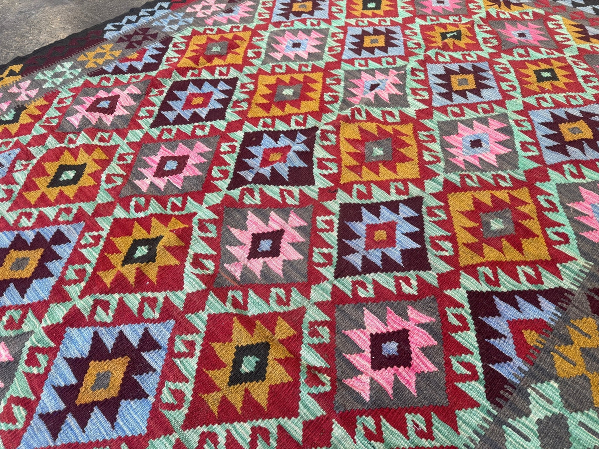 Afghan Maimana Kilim — Rose Pink & Mint Diamonds | 5'5" × 7'3"