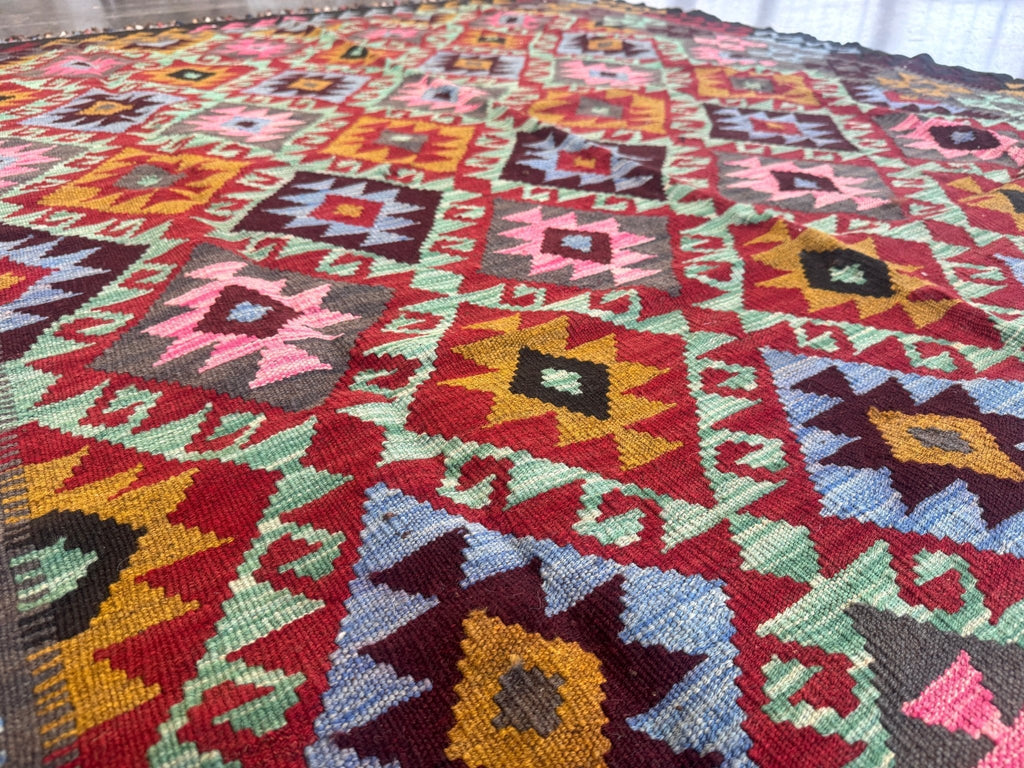 Afghan Maimana Kilim — Rose Pink & Mint Diamonds | 5'5" × 7'3"