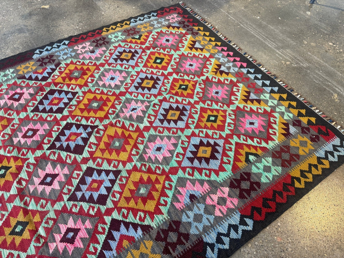 Afghan Maimana Kilim — Rose Pink & Mint Diamonds | 5'5" × 7'3"