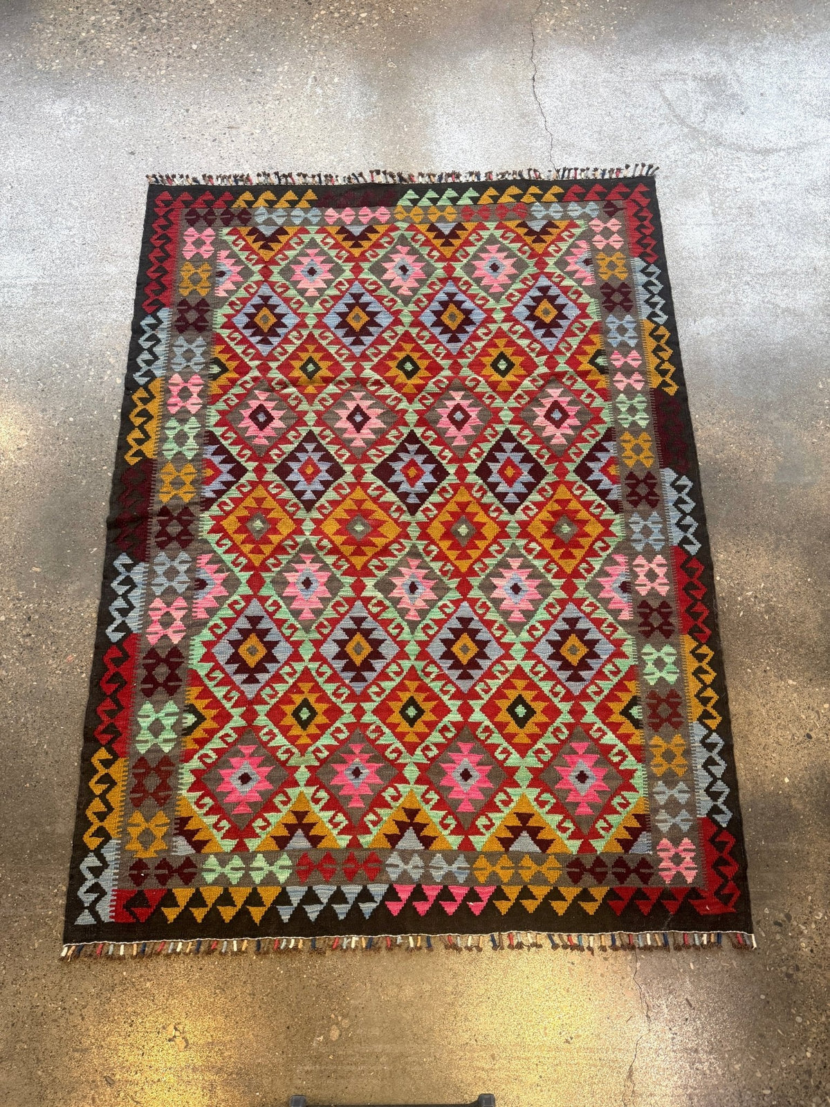 Afghan Maimana Kilim — Rose Pink & Mint Diamonds | 5'5" × 7'3"