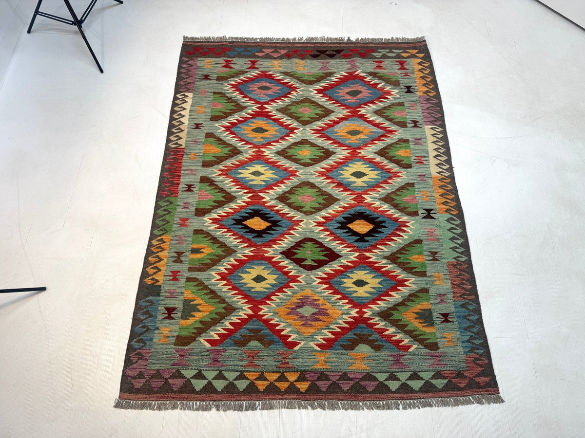Kilim afgano de Maimana — Rombos dentados en salvia y rubí | 5' × 6'7"