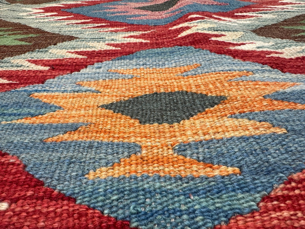 Kilim afgano de Maimana — Rombos dentados en salvia y rubí | 5' × 6'7"