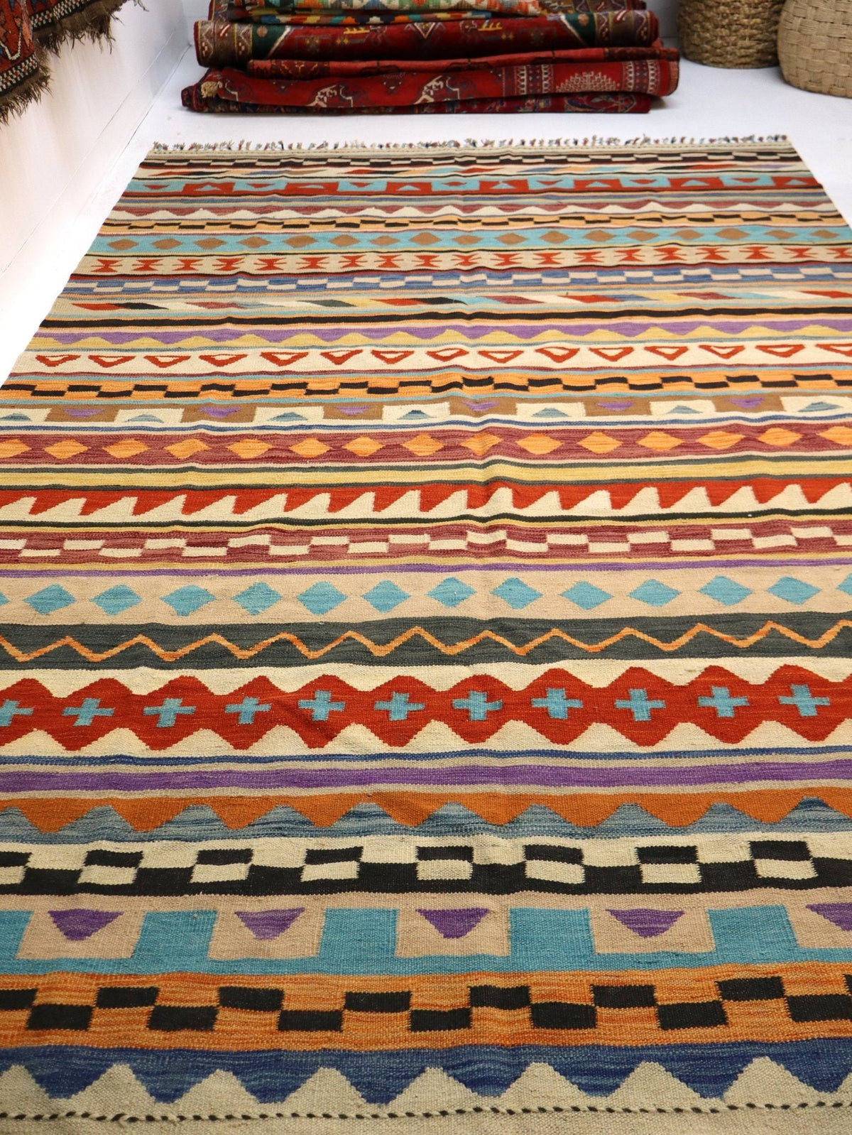 Kilim afgano de Maimana — Rayas ámbar y azul cielo | 6'7" × 9'10"
