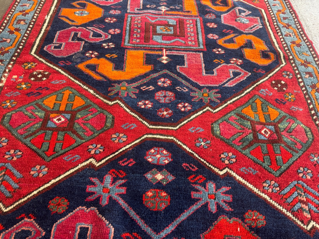 Antiker Karabach-Läufer — Safran- & Rubinrote Wolkenbänder | 3'4" × 9'
