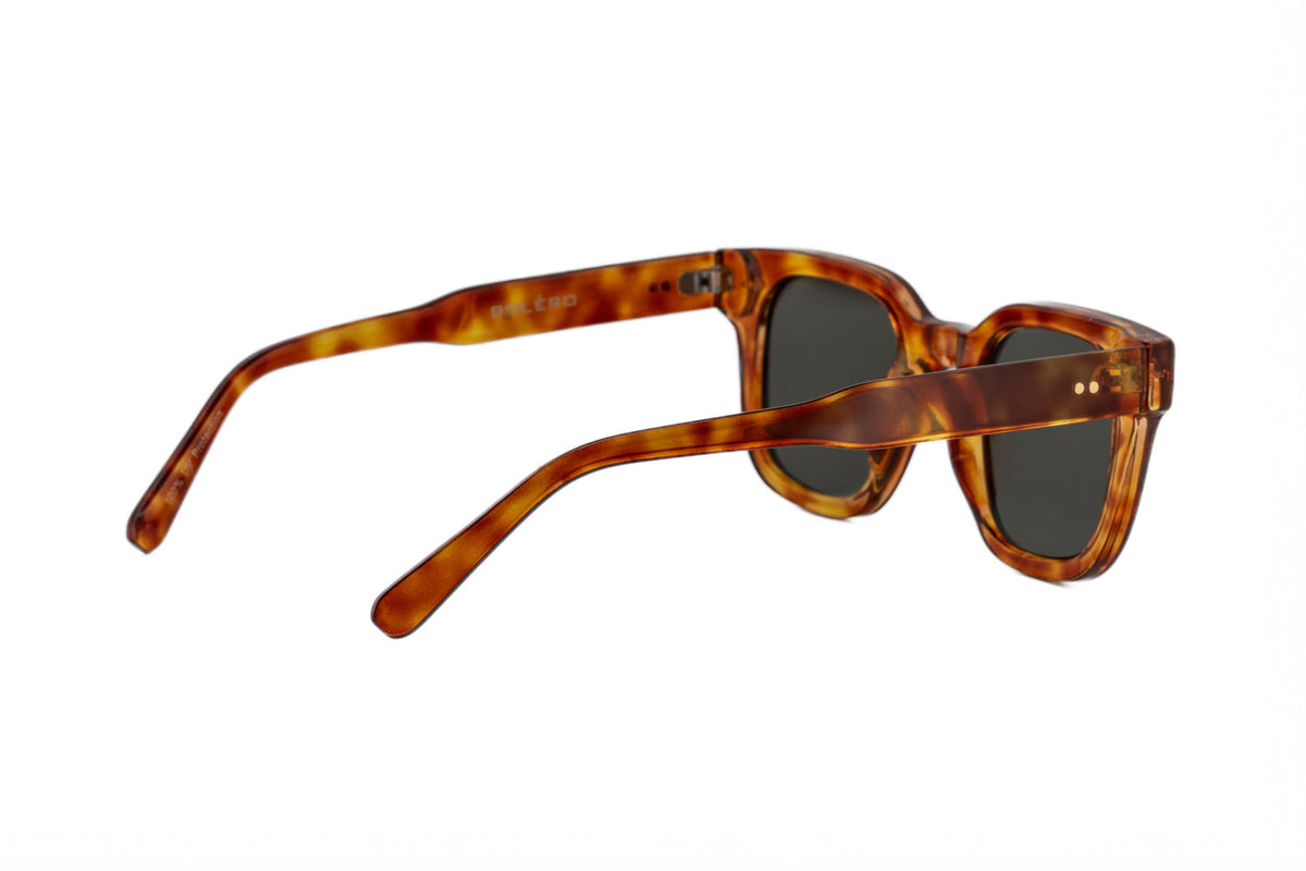 Boléro Verdene — Lunettes de soleil carrées audacieuses