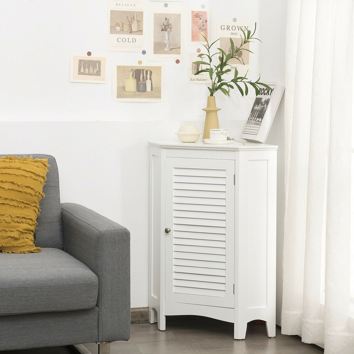 Meuble de rangement d'angle, meuble de salle de bain autoportant avec porte persienne