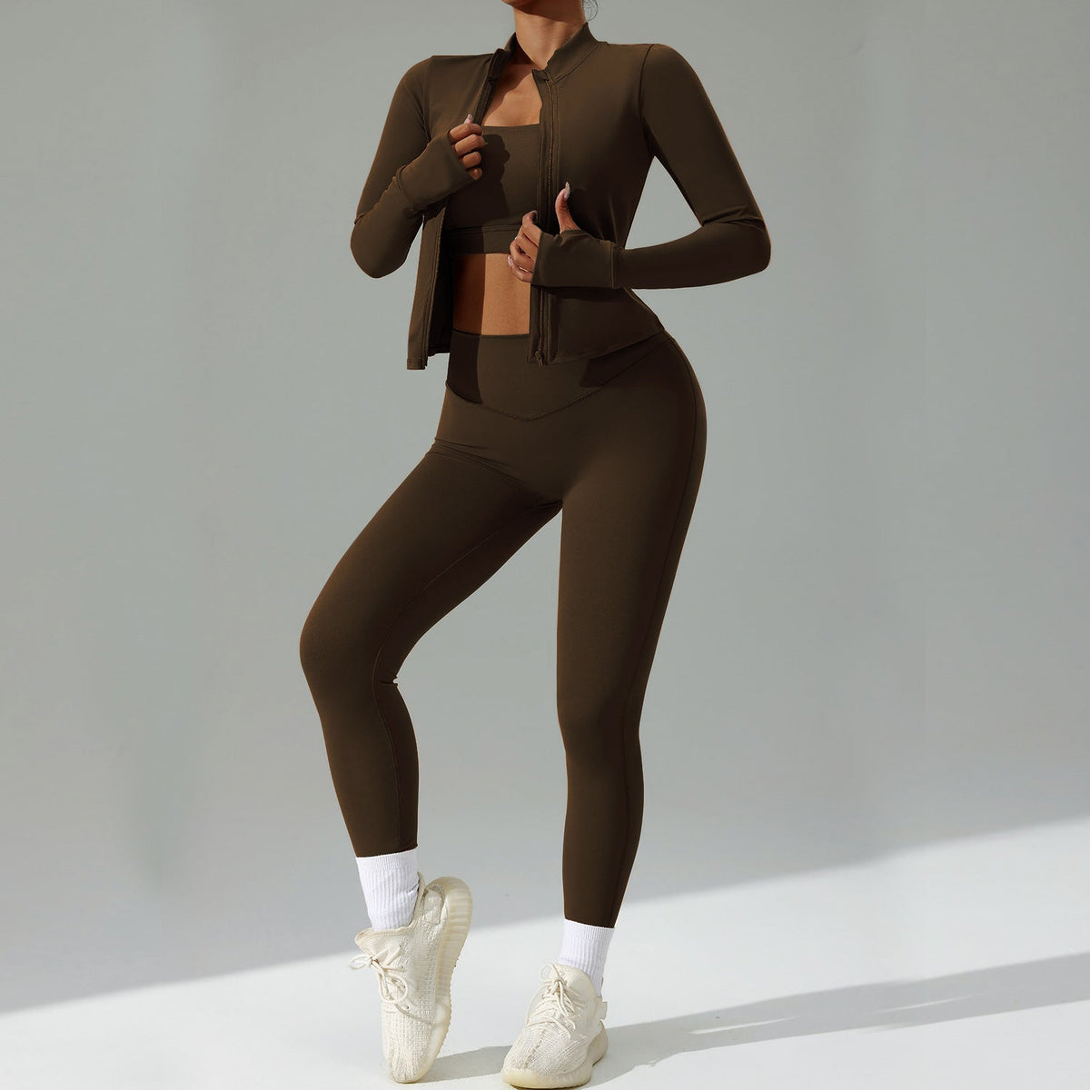 Dreiteiliges Set zum Laufen und Trainieren – Schnelltrocknende Sportbekleidung mit Strickjacke