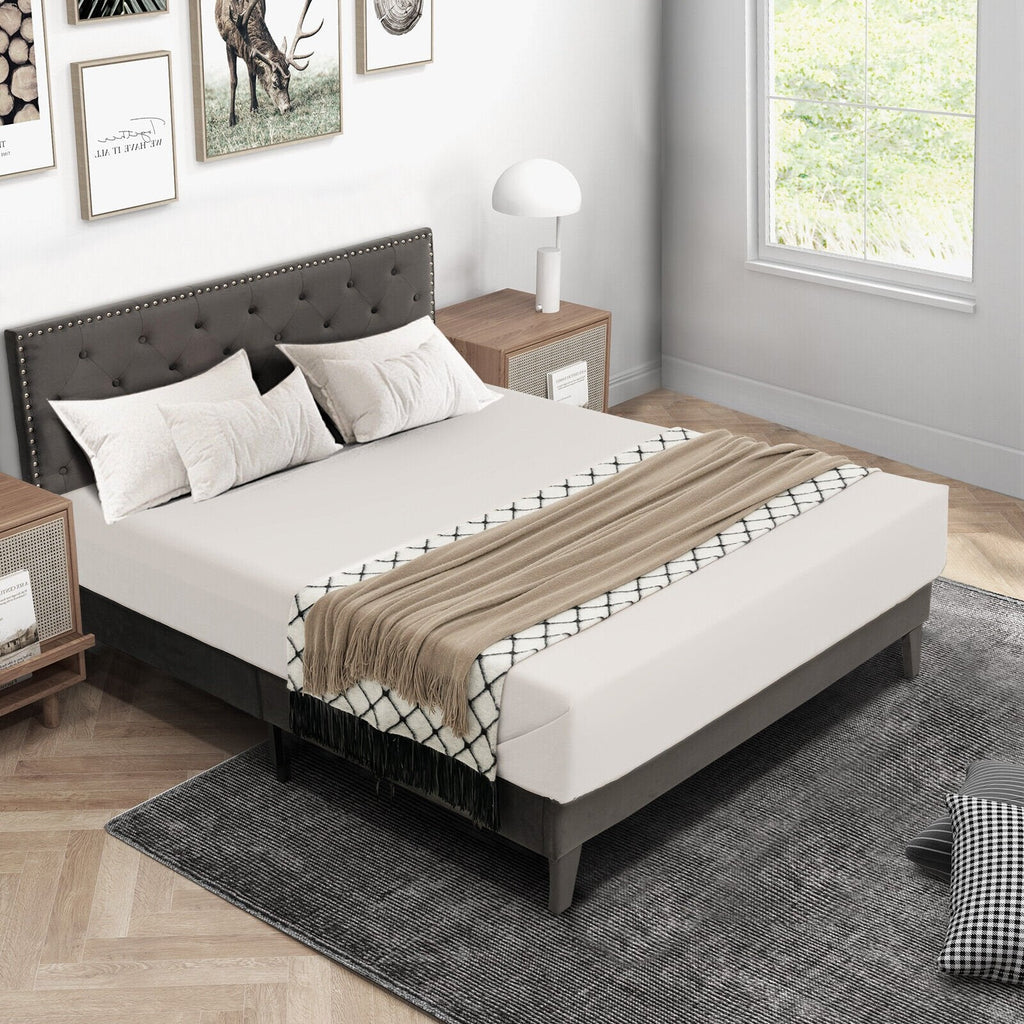 Cama de plataforma tapizada tamaño Queen con cabecera capitoné con tachuelas y 9 patas de soporte